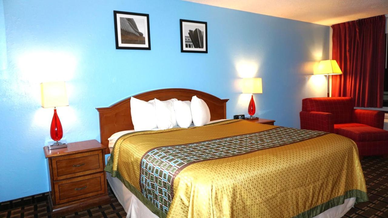 Lakes Inn Warsaw Eksteriør billede